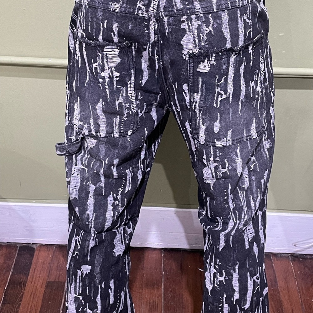 Bleecker&Mercer premium jeans straight fit Men's Black and Gray Patterned Pants - Picture 4 of 4